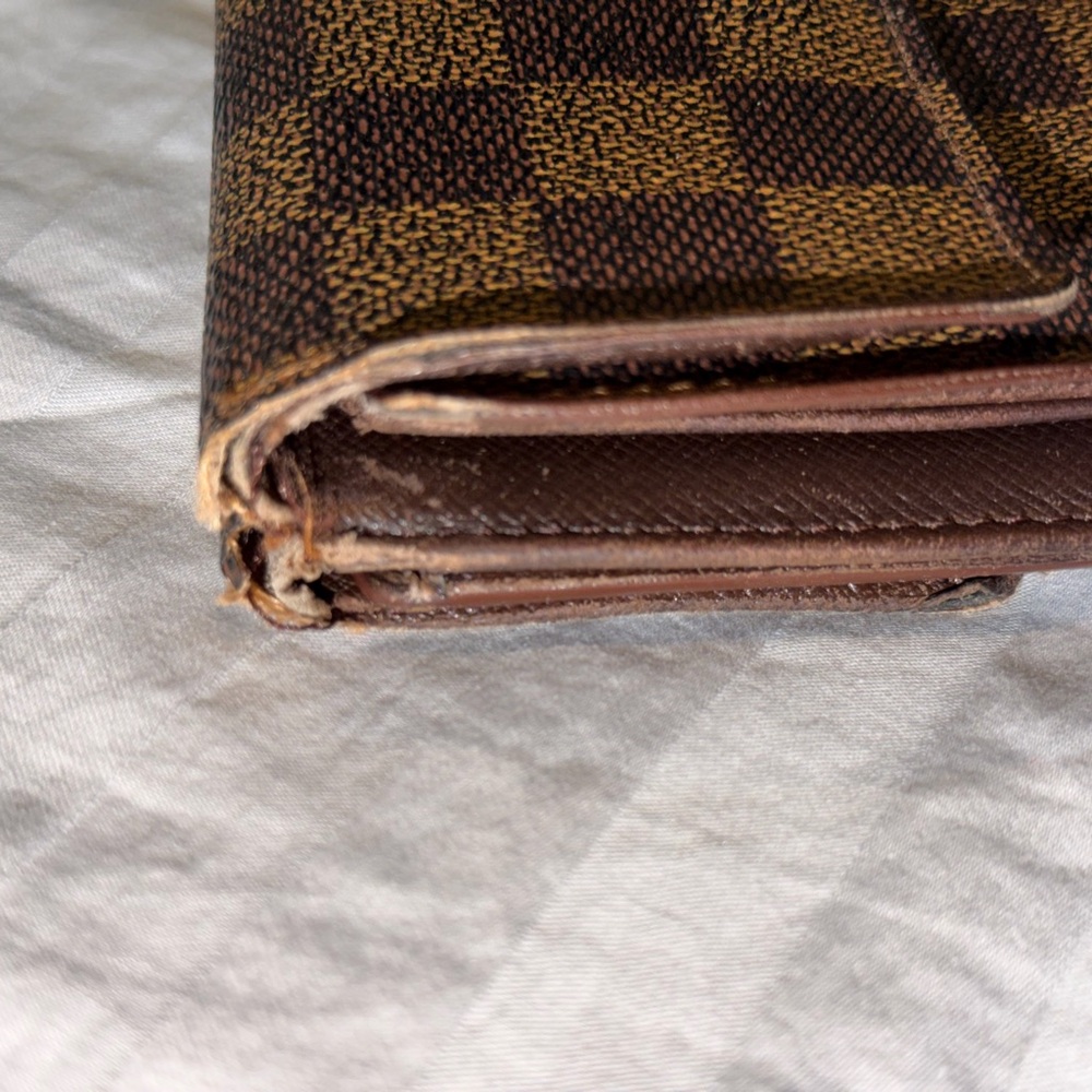 Louis Vuitton Brown Checkered Wallet - Picture 7 of 12